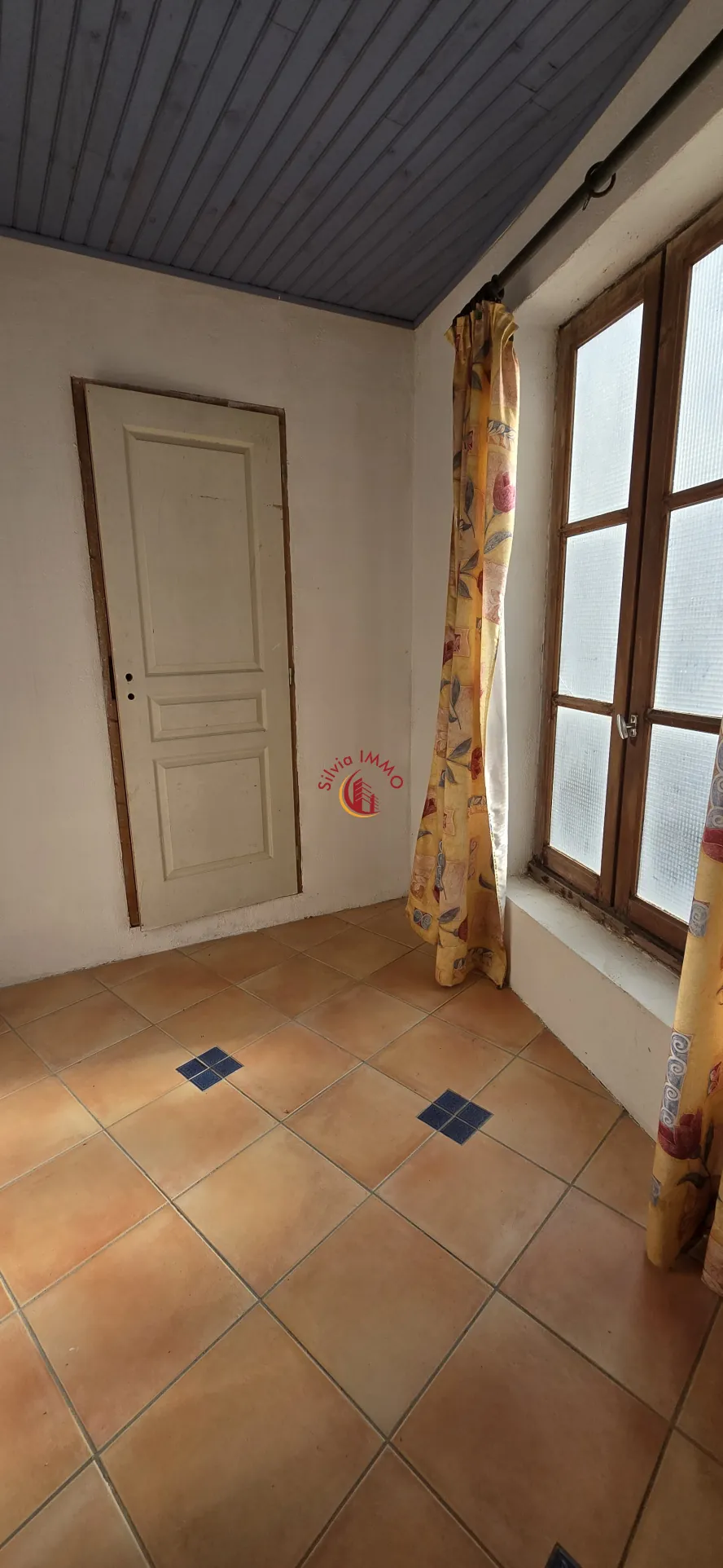 Maison de village à rafraîchir à Cassagnes - Opportunité à saisir 