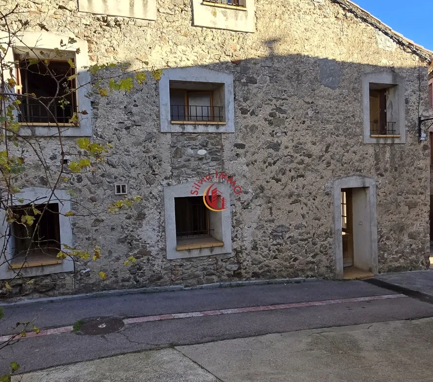 Maison de village à rafraîchir à Cassagnes - Opportunité à saisir 