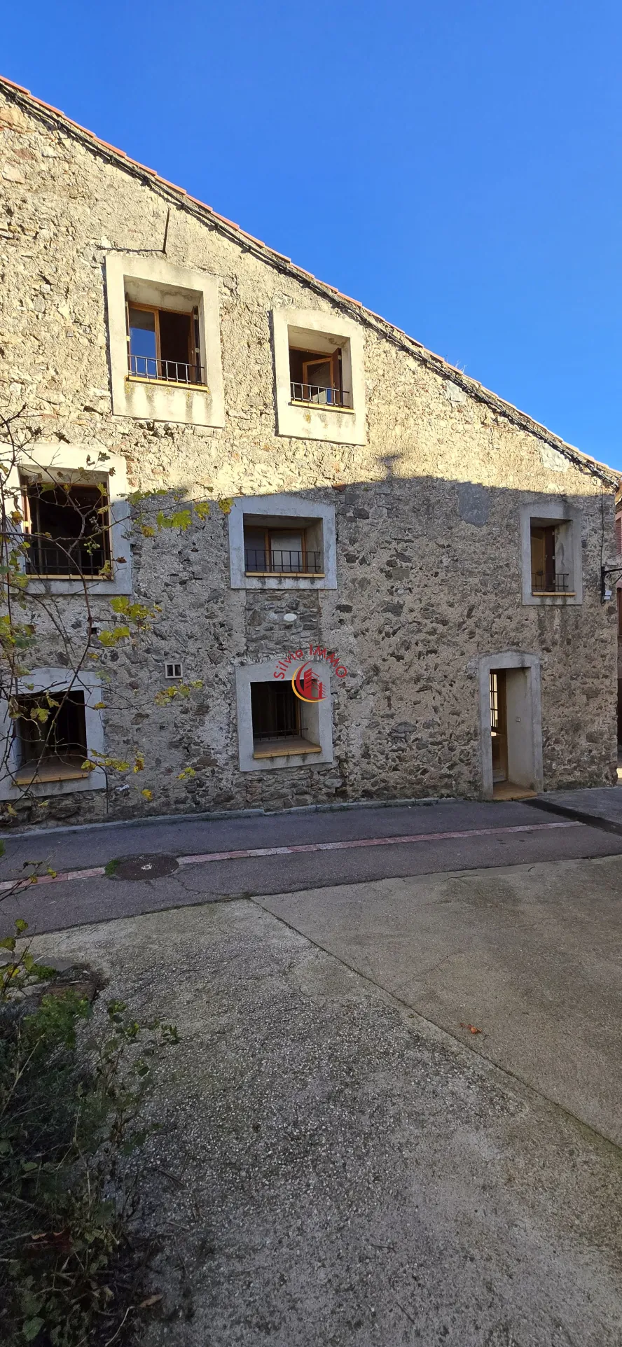 Maison de village à rafraîchir à Cassagnes - Opportunité à saisir 