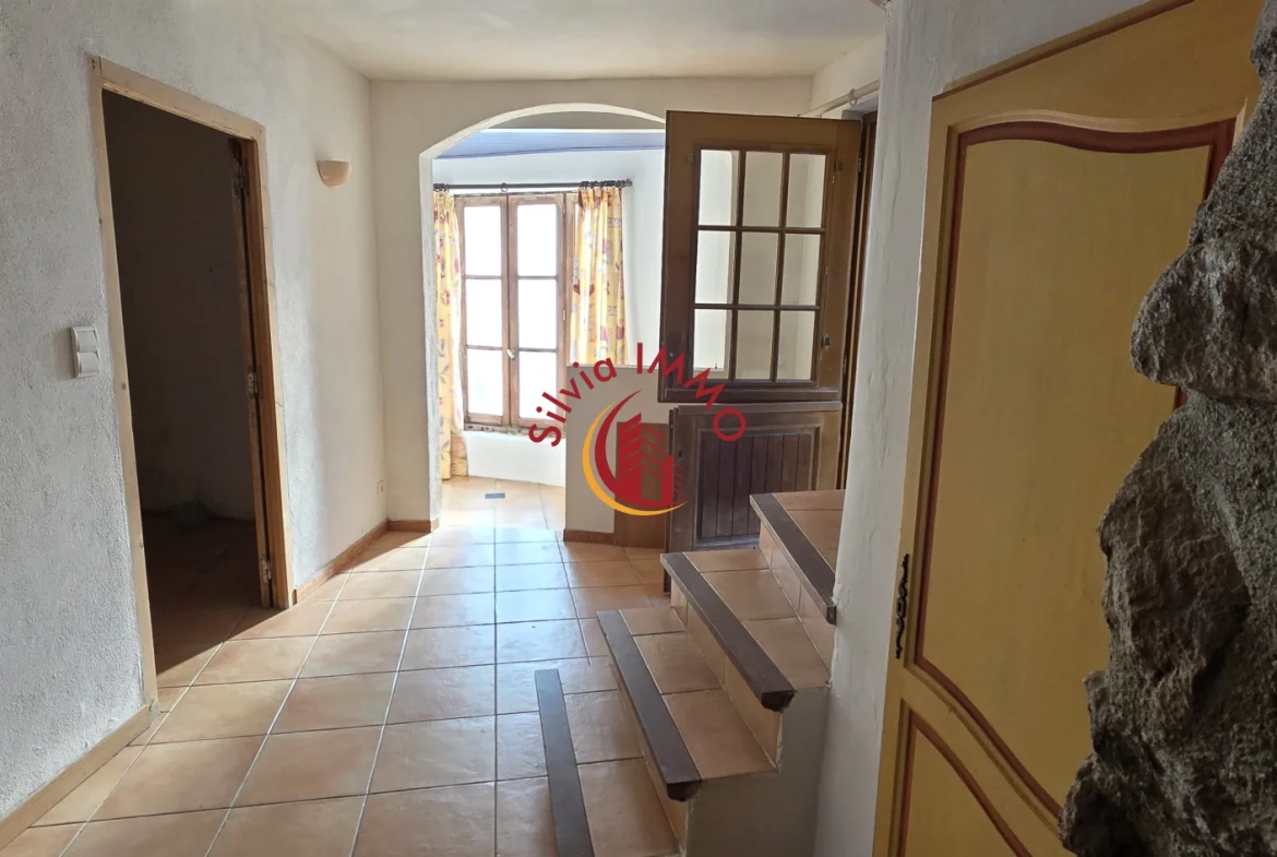 Maison de village à rafraîchir à Cassagnes - Opportunité à saisir 