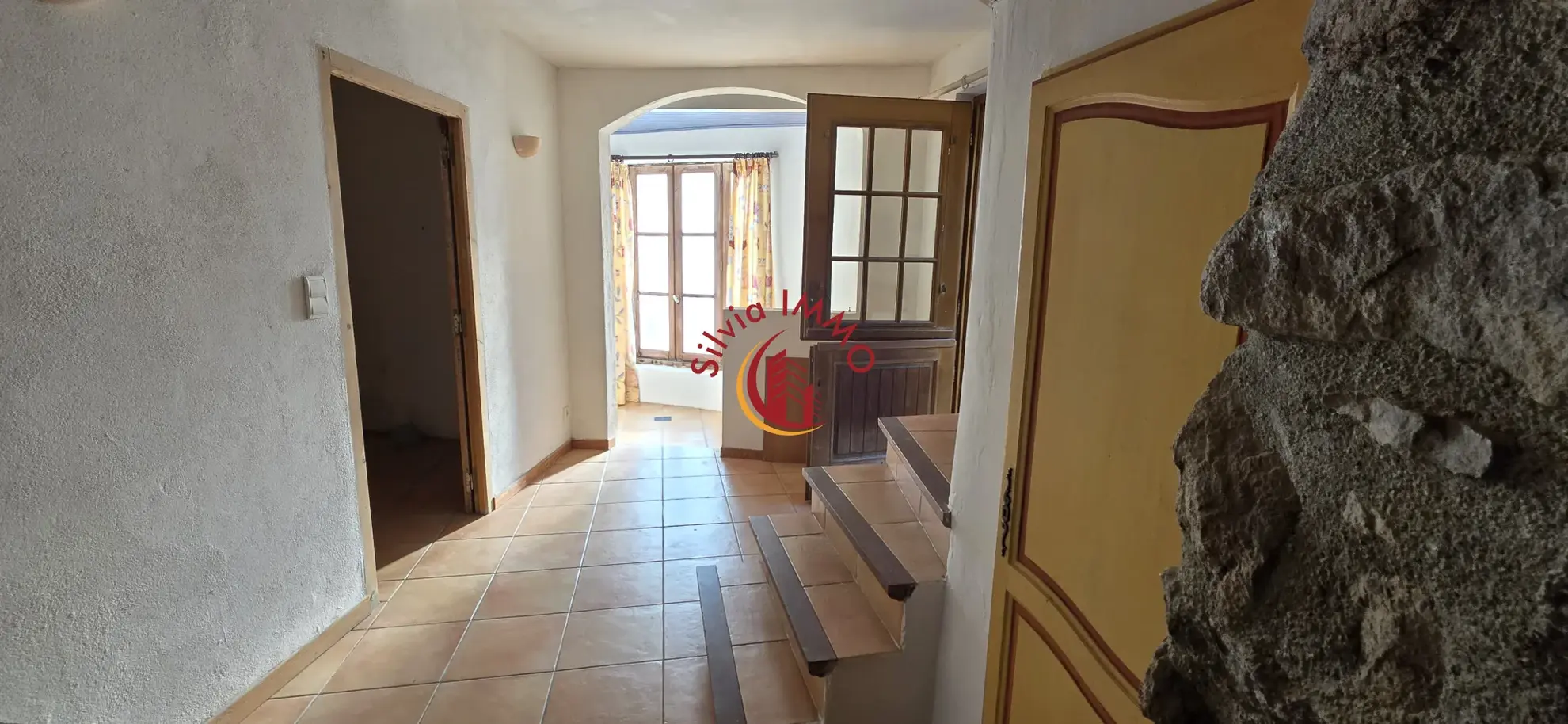 Maison de village à rafraîchir à Cassagnes - Opportunité à saisir 