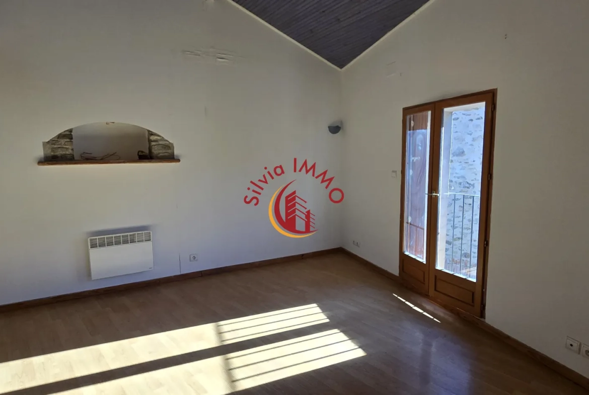 Maison de village à rafraîchir à Cassagnes - Opportunité à saisir 