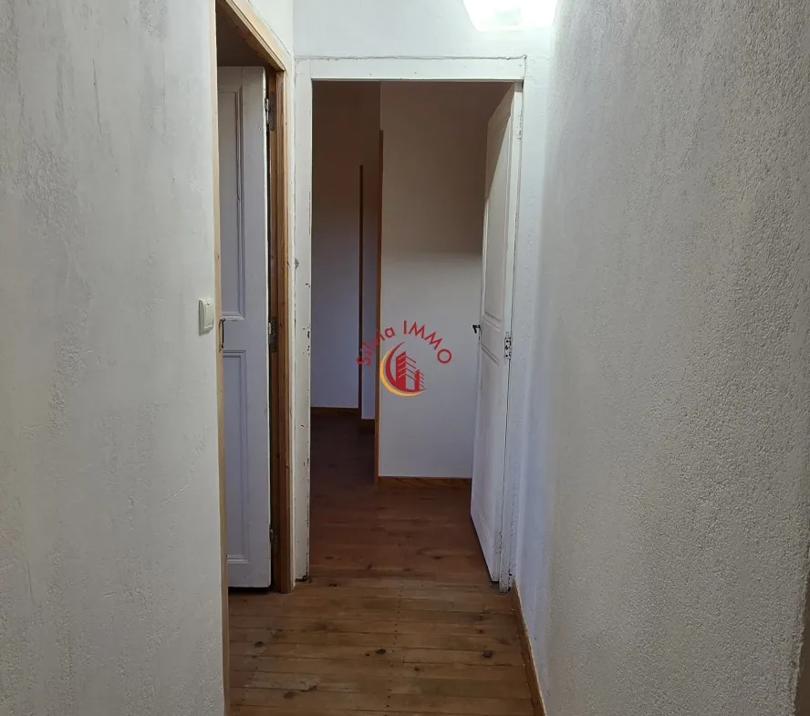 Maison de village à rafraîchir à Cassagnes - Opportunité à saisir 