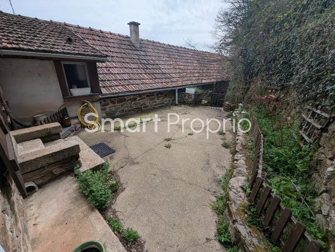 Maison spacieuse avec terrain constructible à Uzerche 