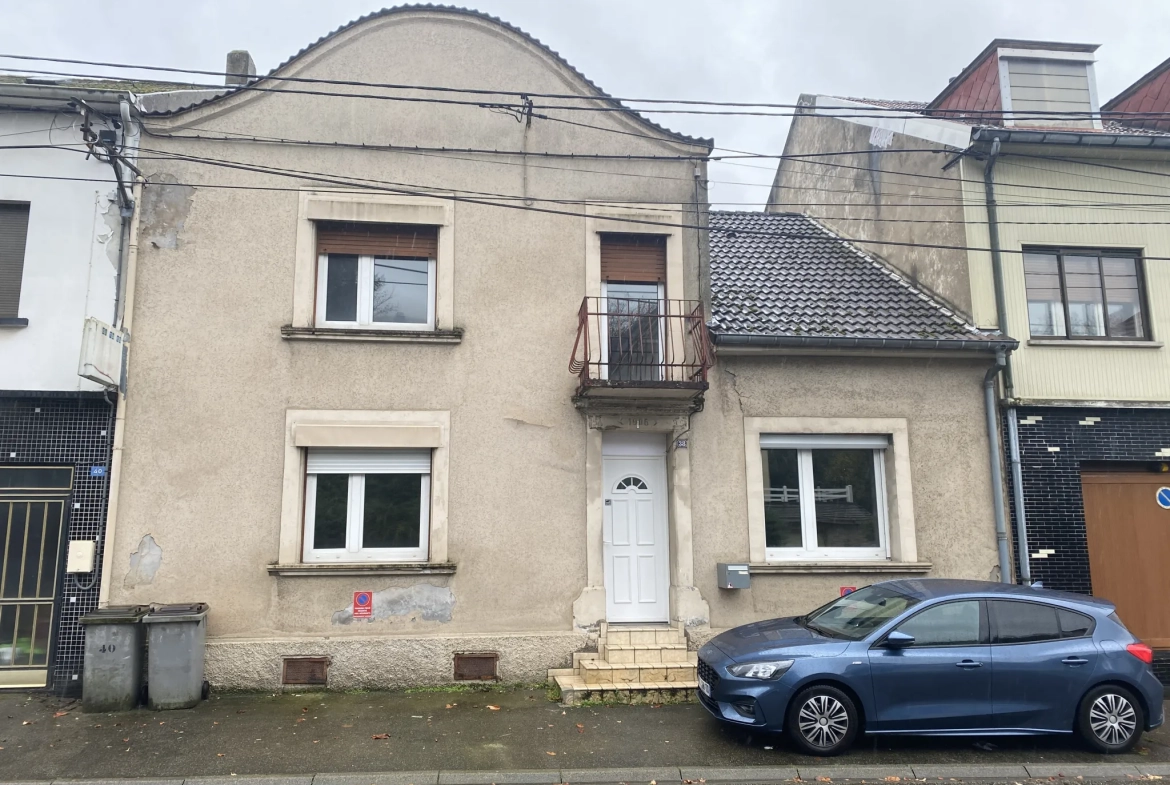 Maison F6 avec terrasse et dépendance à Creutzwald, 149 m², terrain 325 m² 