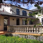 Maison à vendre à Lacaune avec grand garage et espace de rénovation