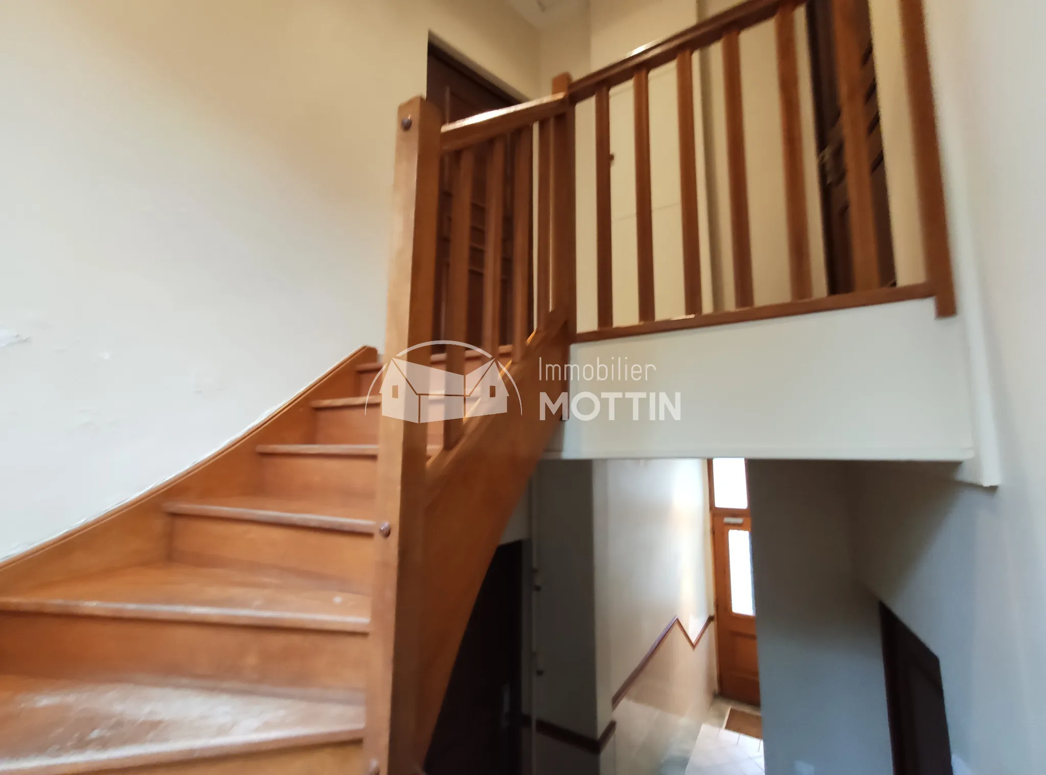 Appartement F2 de 30 m² à Ivry-sur-Seine proche transports et jardin 