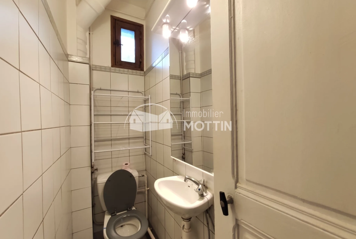 Appartement F2 de 30 m² à Ivry-sur-Seine proche transports et jardin 