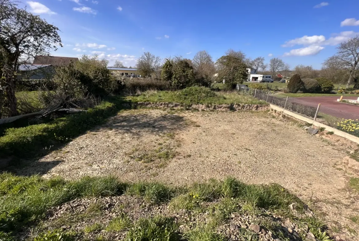 Terrain à bâtir de 605 m² à Guilberville, viabilisé et sans copropriété 