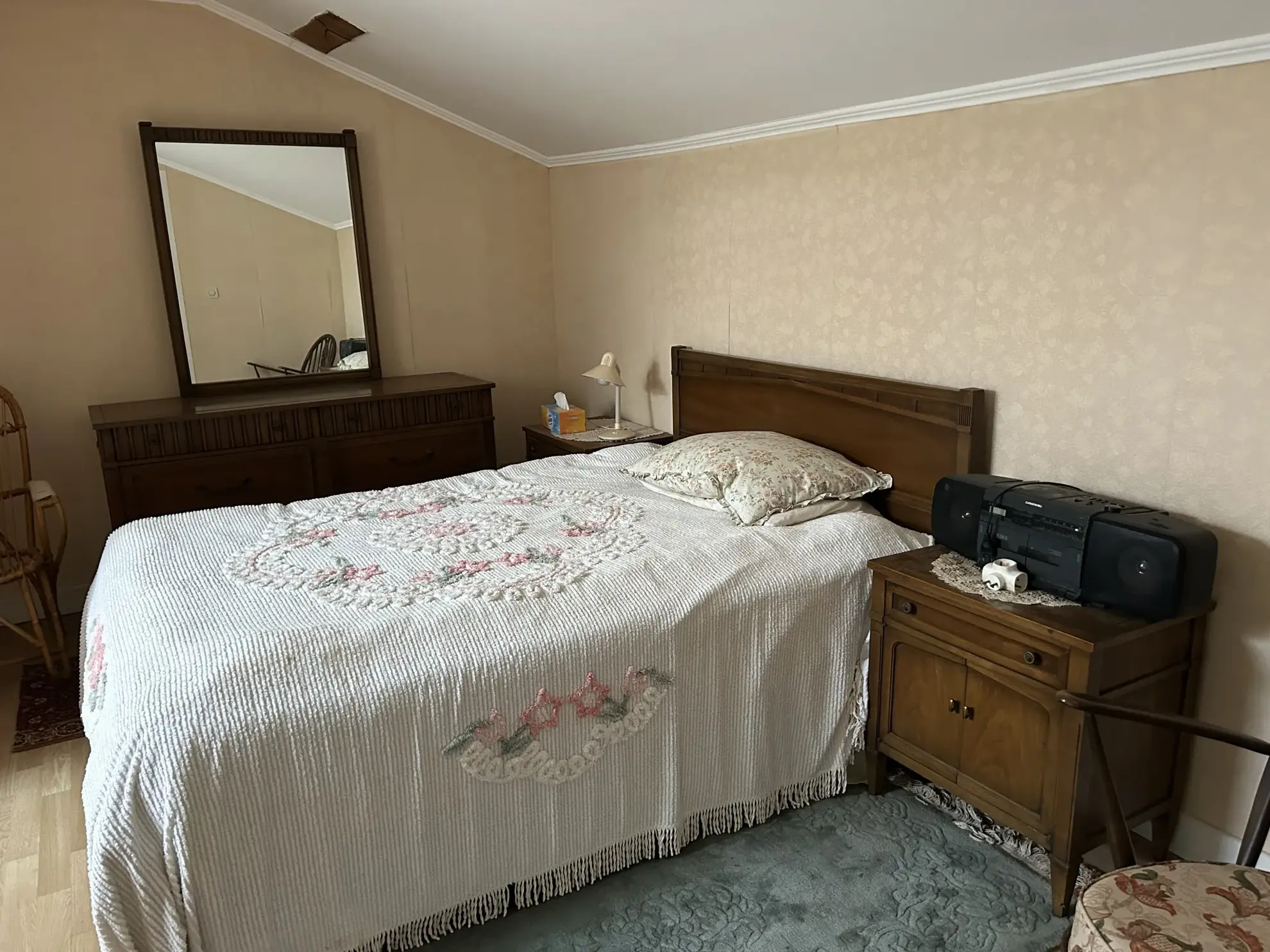 Très belle propriété avec gîte, dépendances et grandes pièces près du Morvan à Varzy 