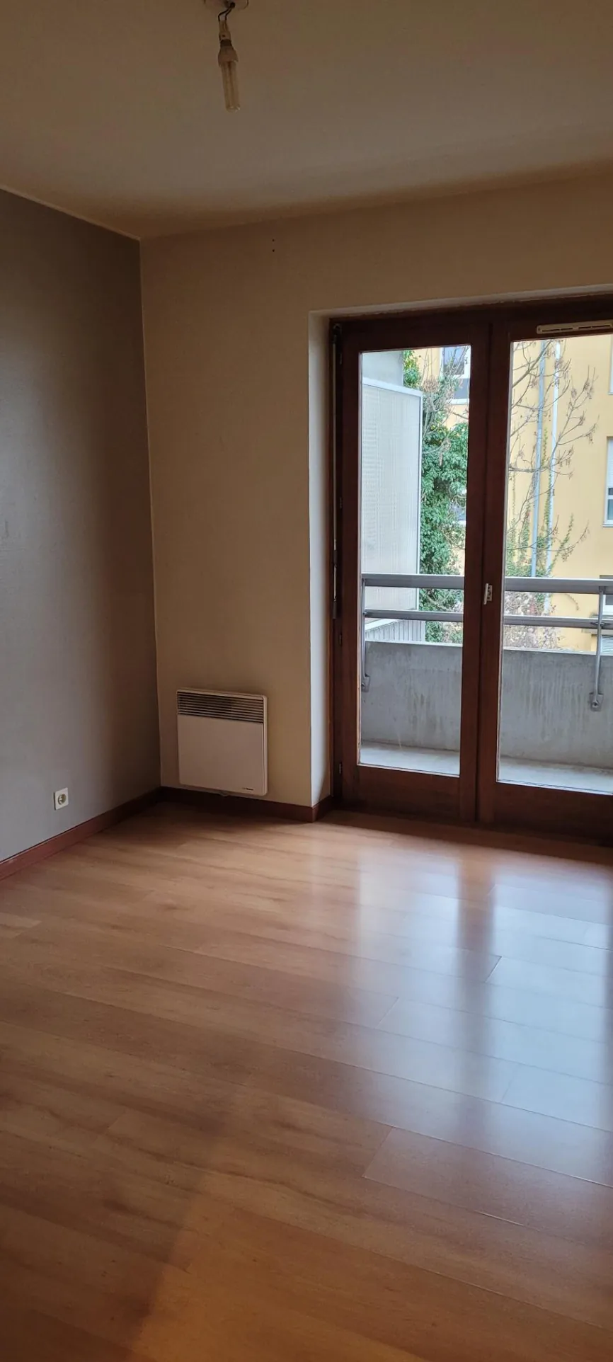 Appartement de 49m² à Thonon-les-Bains près de la gare avec balcons et stationnement 