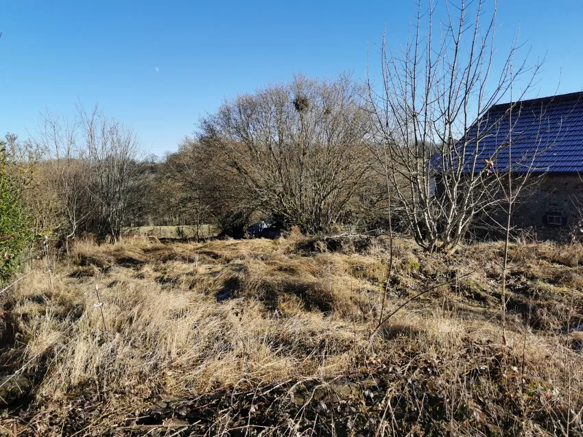 Terrain constructible de 1004 m² à Les Ancizes Comps proche du Viaduc des Fades 