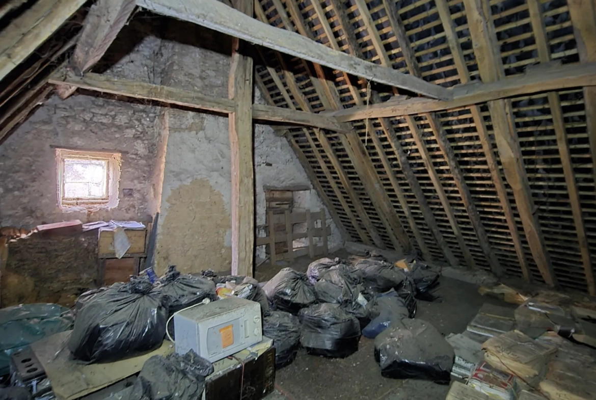 Maison familiale avec jardin, garage et 4 chambres à Saint-Germain-d'Arce 