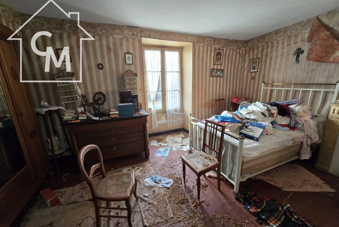Maison familiale avec jardin, garage et 4 chambres à Saint-Germain-d'Arce 