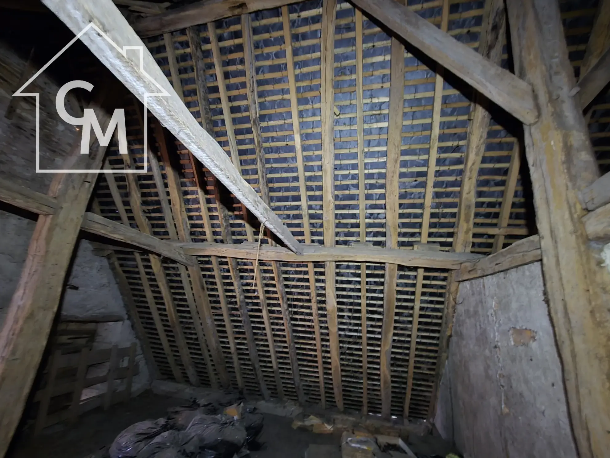 Maison familiale avec jardin, garage et 4 chambres à Saint-Germain-d'Arce 