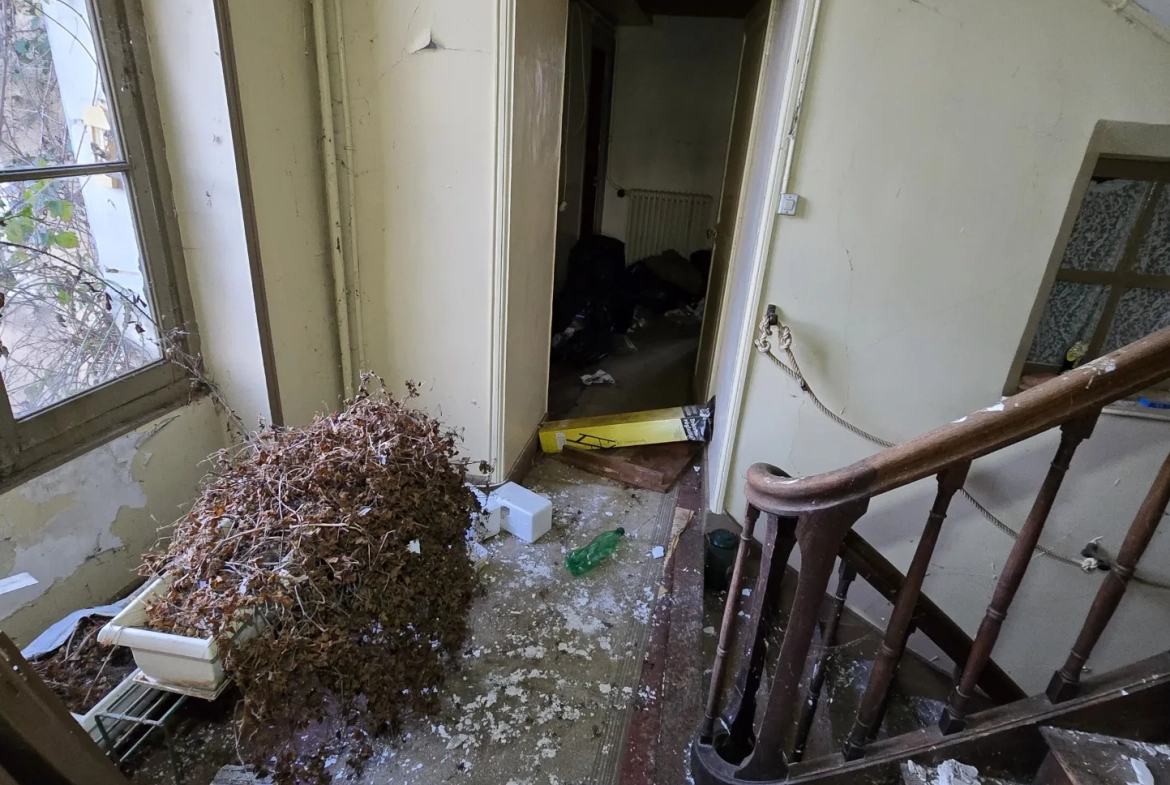 Maison familiale avec jardin, garage et 4 chambres à Saint-Germain-d'Arce 