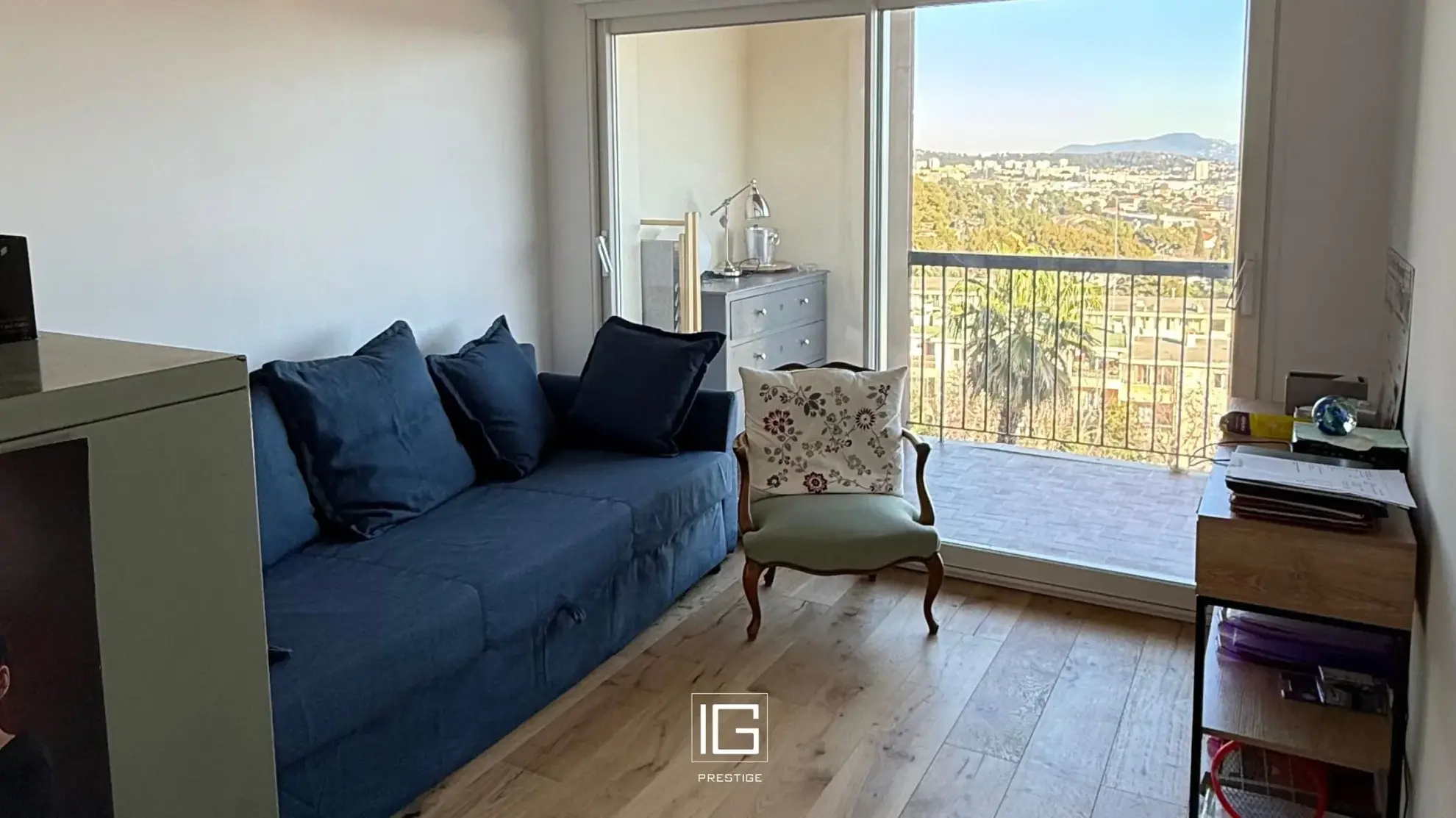 Magnifique appartement de 3 pièces à Toulon avec balcon, vue mer et parking privé 