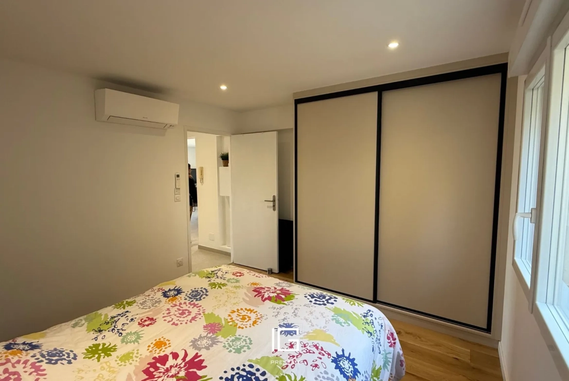 Magnifique appartement de 3 pièces à Toulon avec balcon, vue mer et parking privé 