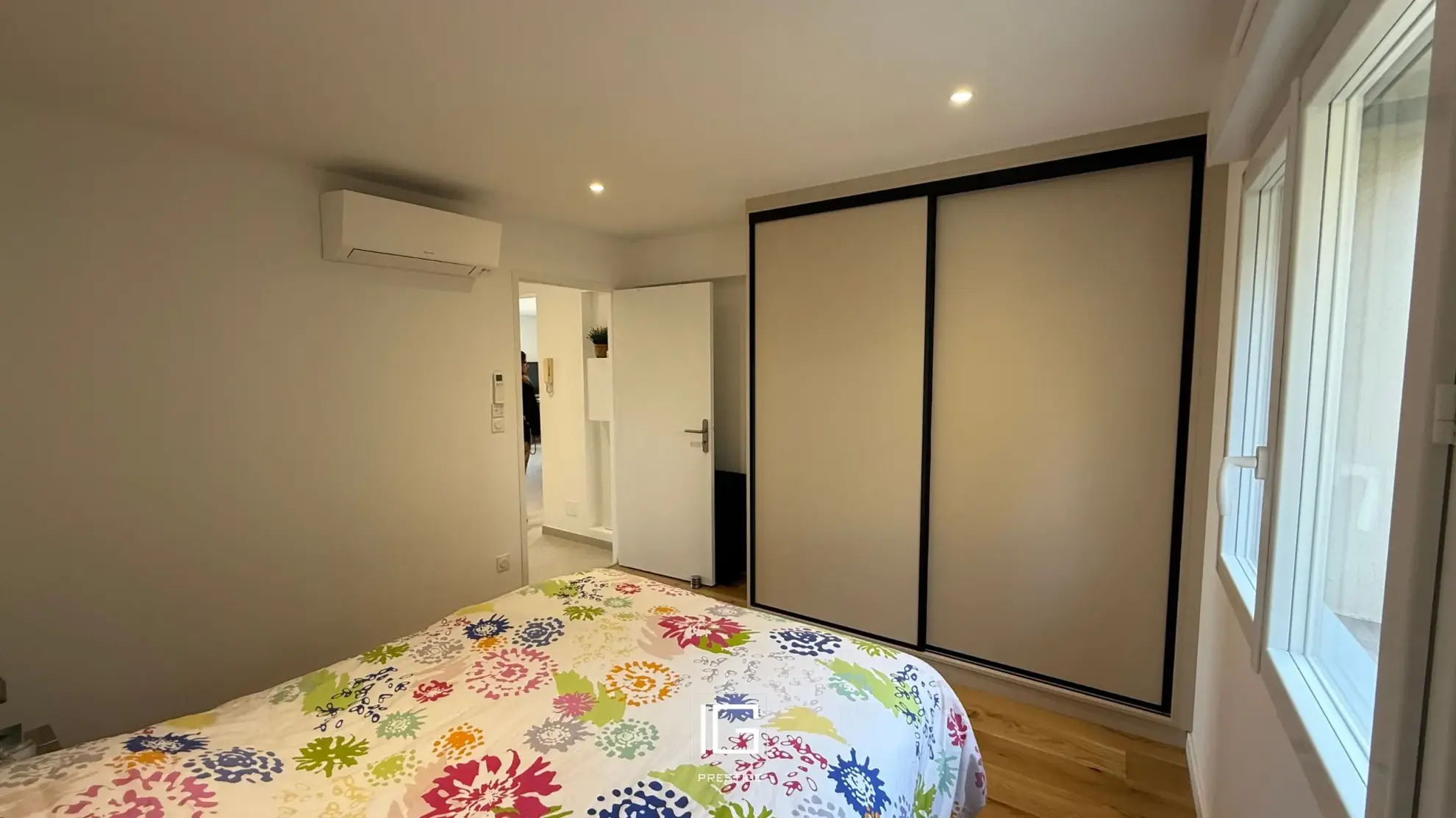 Magnifique appartement de 3 pièces à Toulon avec balcon, vue mer et parking privé 