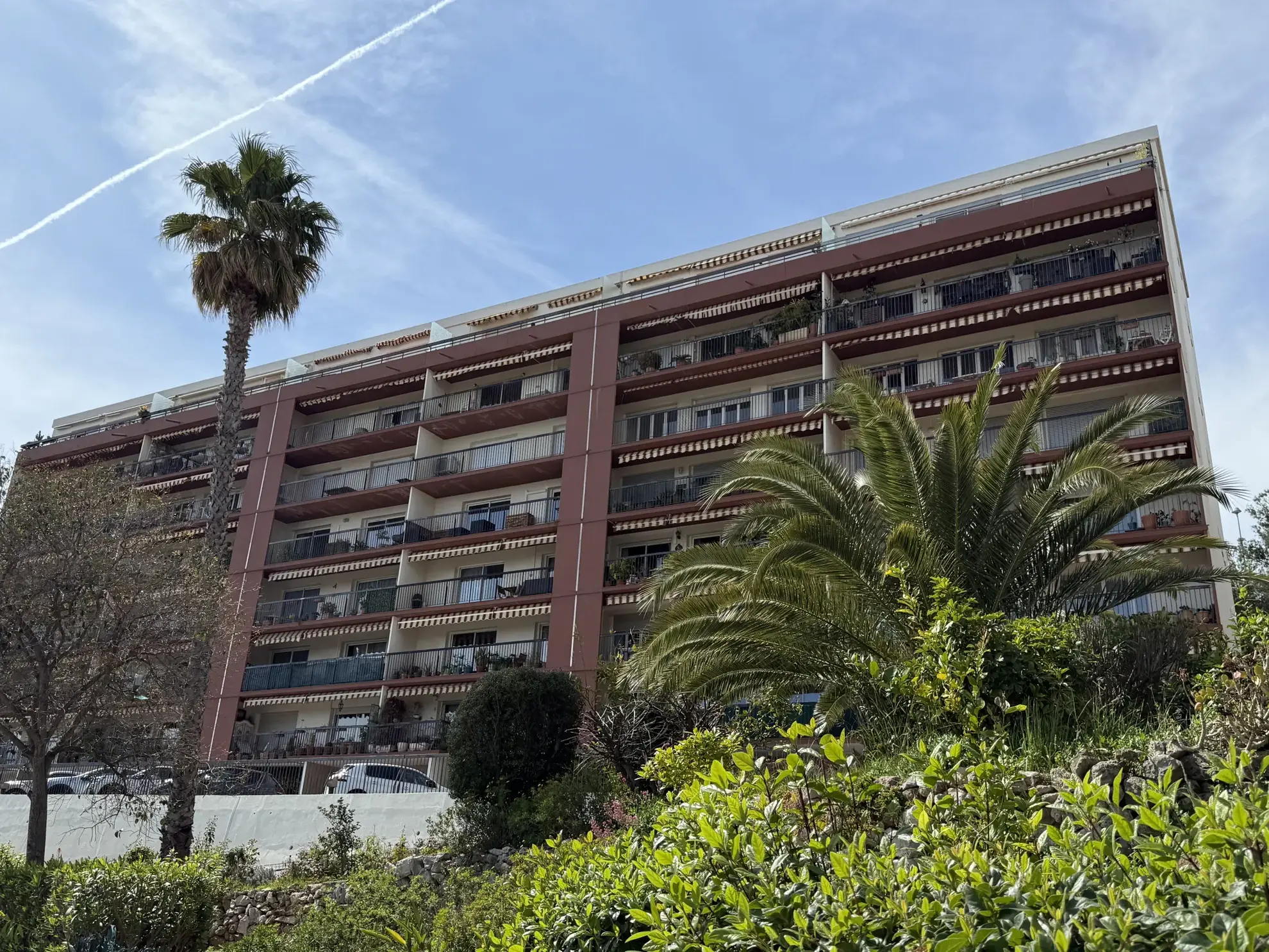 Magnifique appartement de 3 pièces à Toulon avec balcon, vue mer et parking privé 
