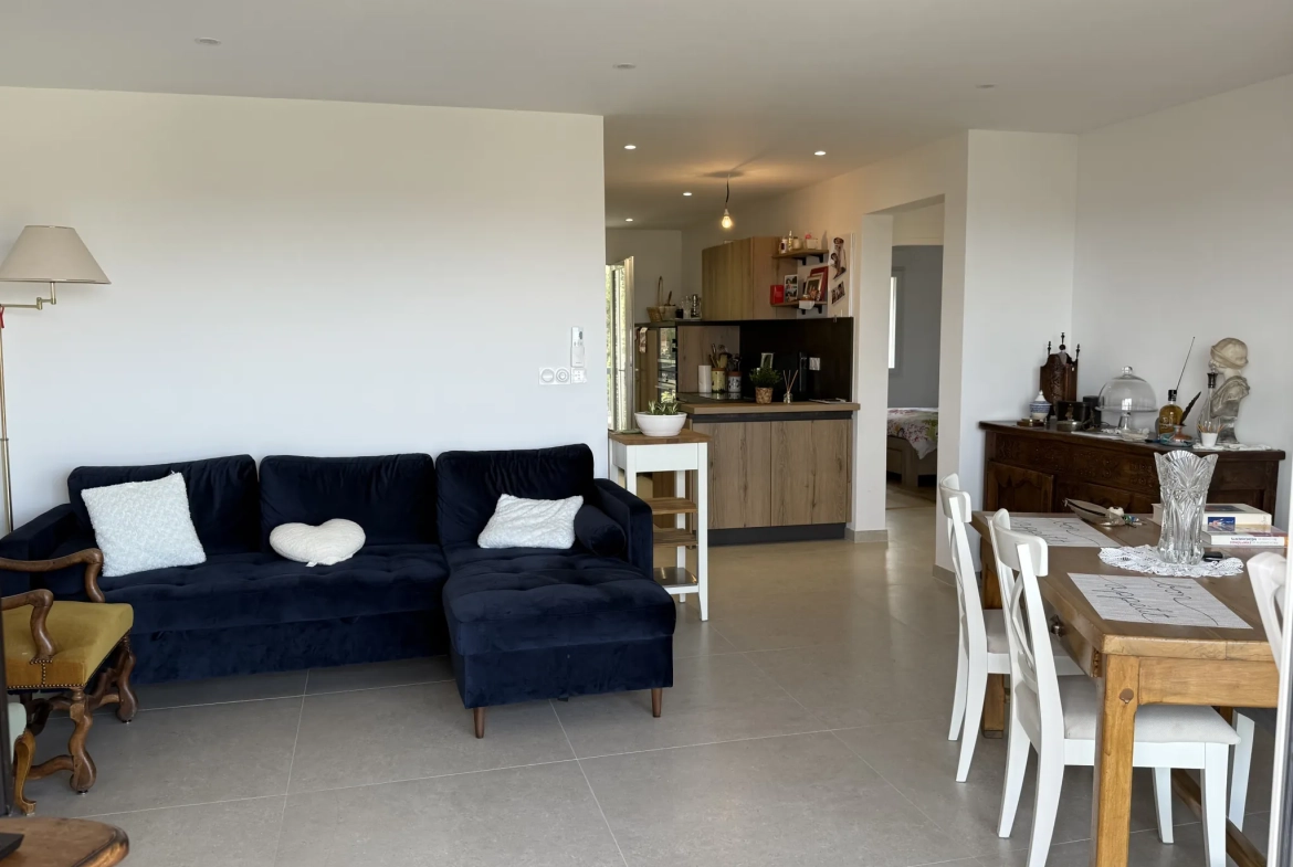Magnifique appartement de 3 pièces à Toulon avec balcon, vue mer et parking privé 