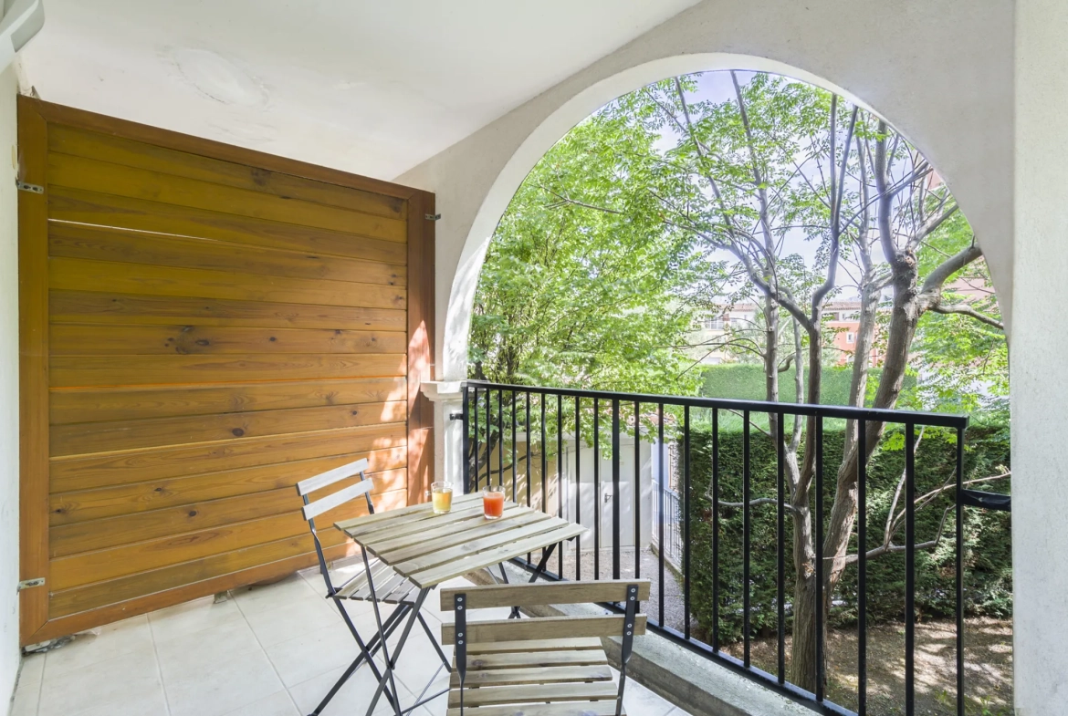 Investissement locatif à Rousset – Appartement 24,37 m² avec terrasse et parking 