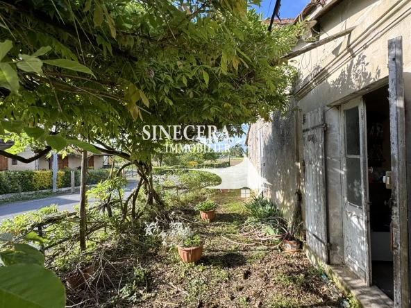 Maison ancienne à restaurer de 113 m² à Lamonzie Saint Martin, idéal investissement ou résidence