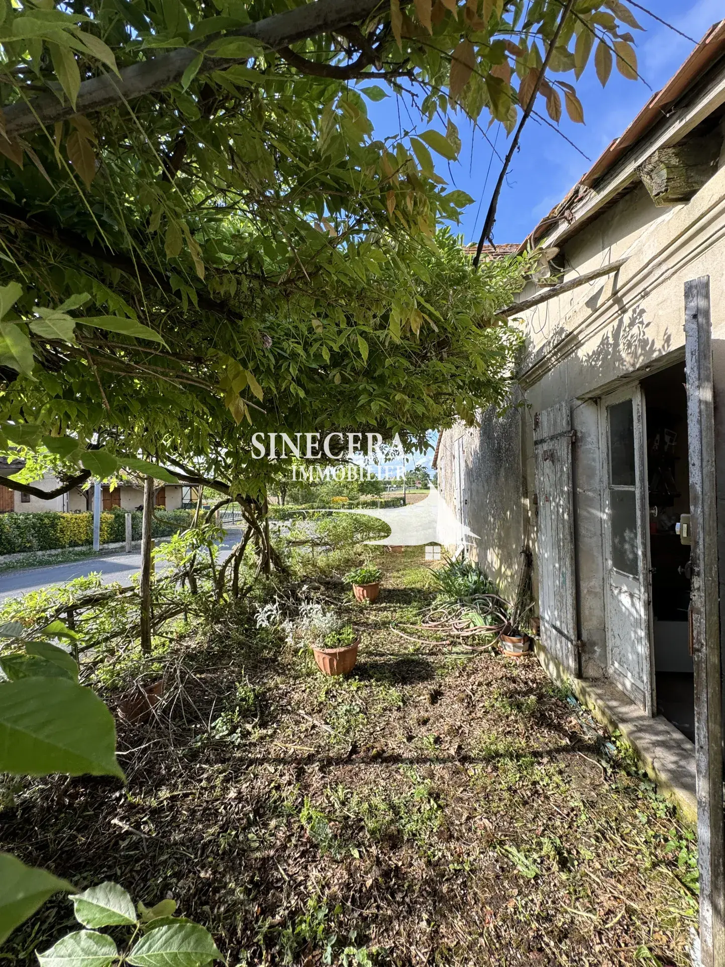 Maison ancienne à restaurer de 113 m² à Lamonzie Saint Martin, idéal investissement ou résidence 