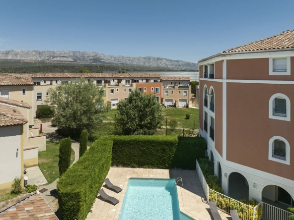 Investissement locatif à Rousset – Appartement 24,37 m² avec terrasse et parking