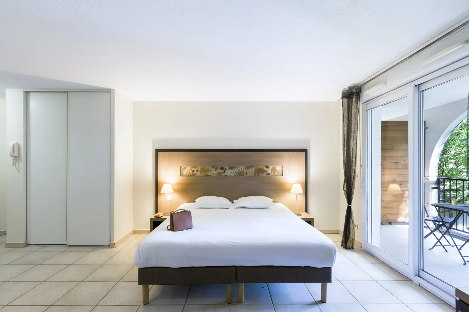 Investissement locatif à Rousset – Appartement 24,37 m² avec terrasse et parking 