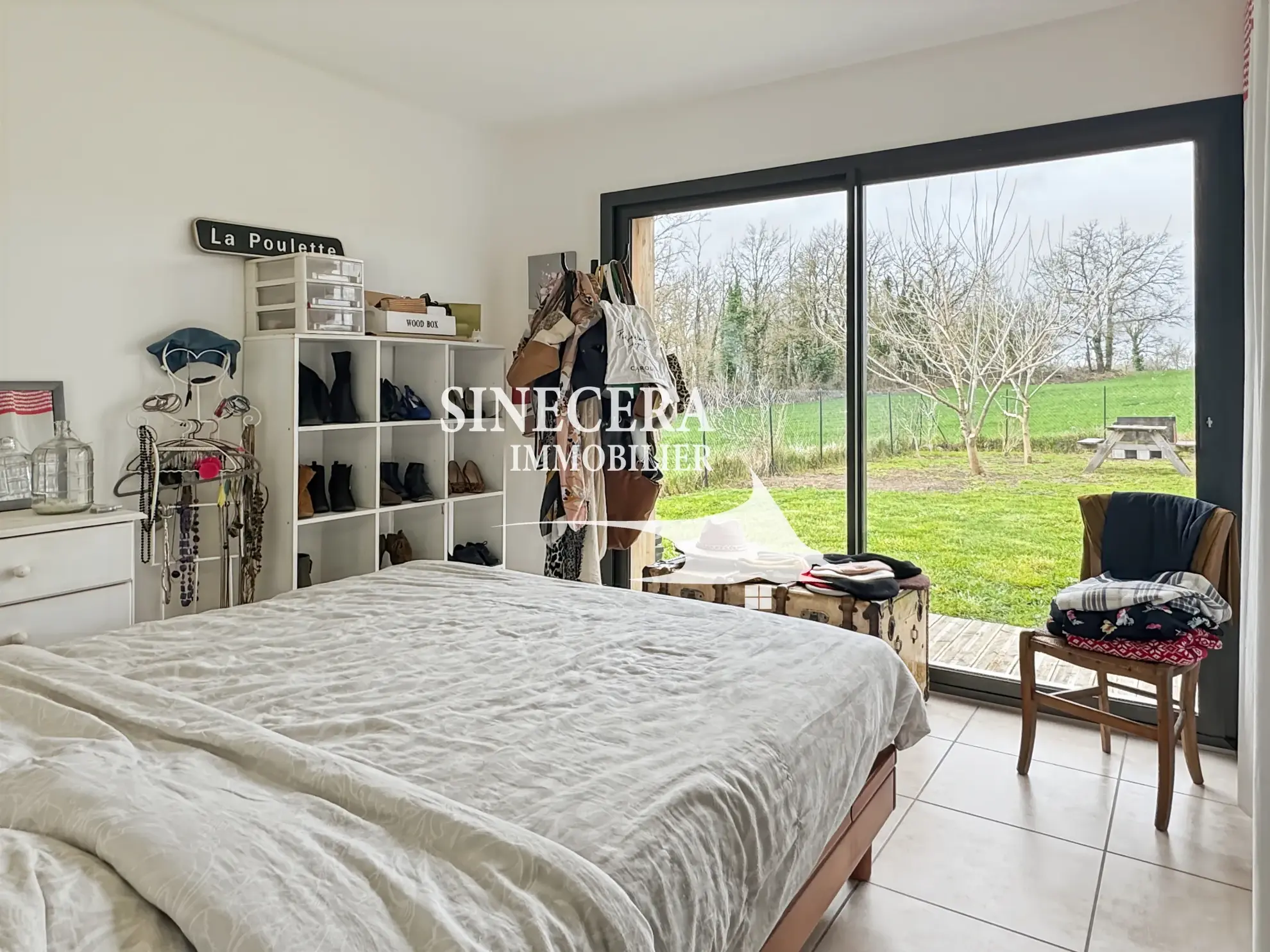 Villa contemporaine à Villetoureix avec terrasse et vue dégagée 