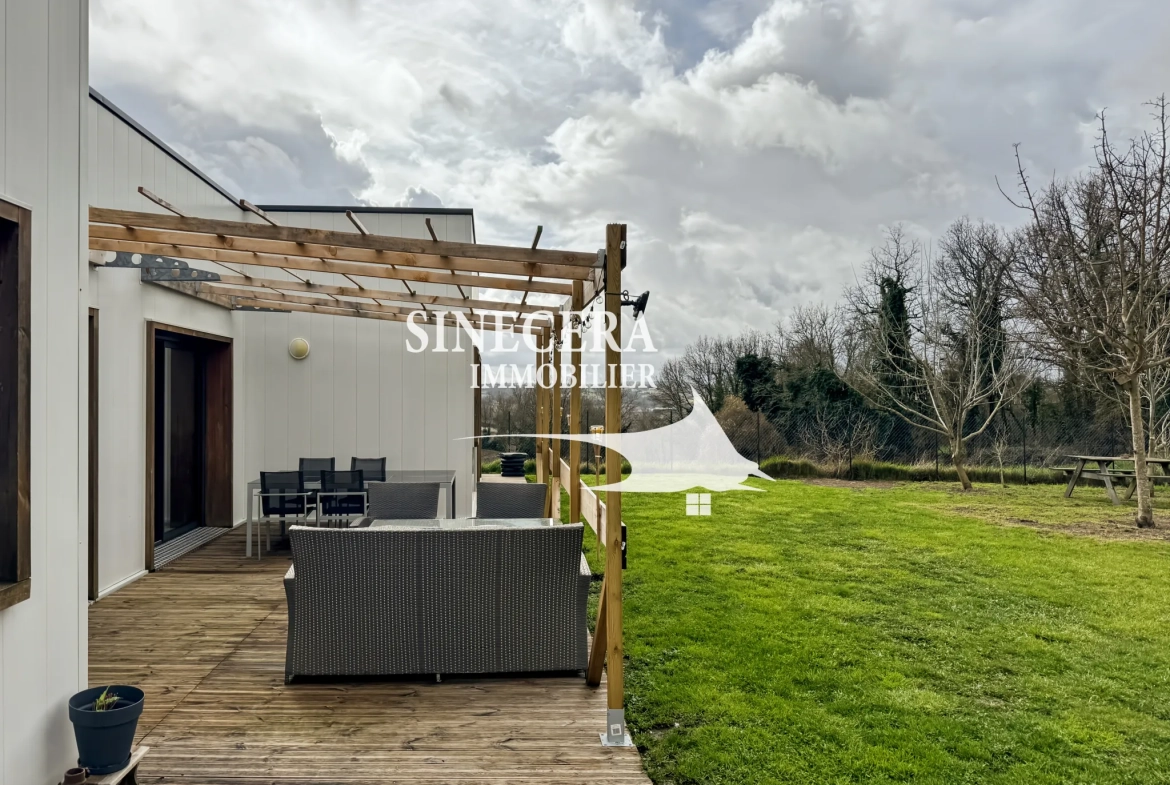 Villa contemporaine à Villetoureix avec terrasse et vue dégagée 