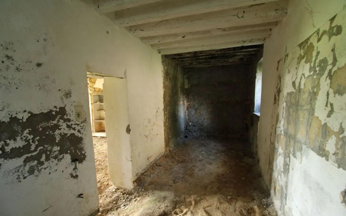 Maison à rénover de 101,25 m² à Saint Calais du Desert 