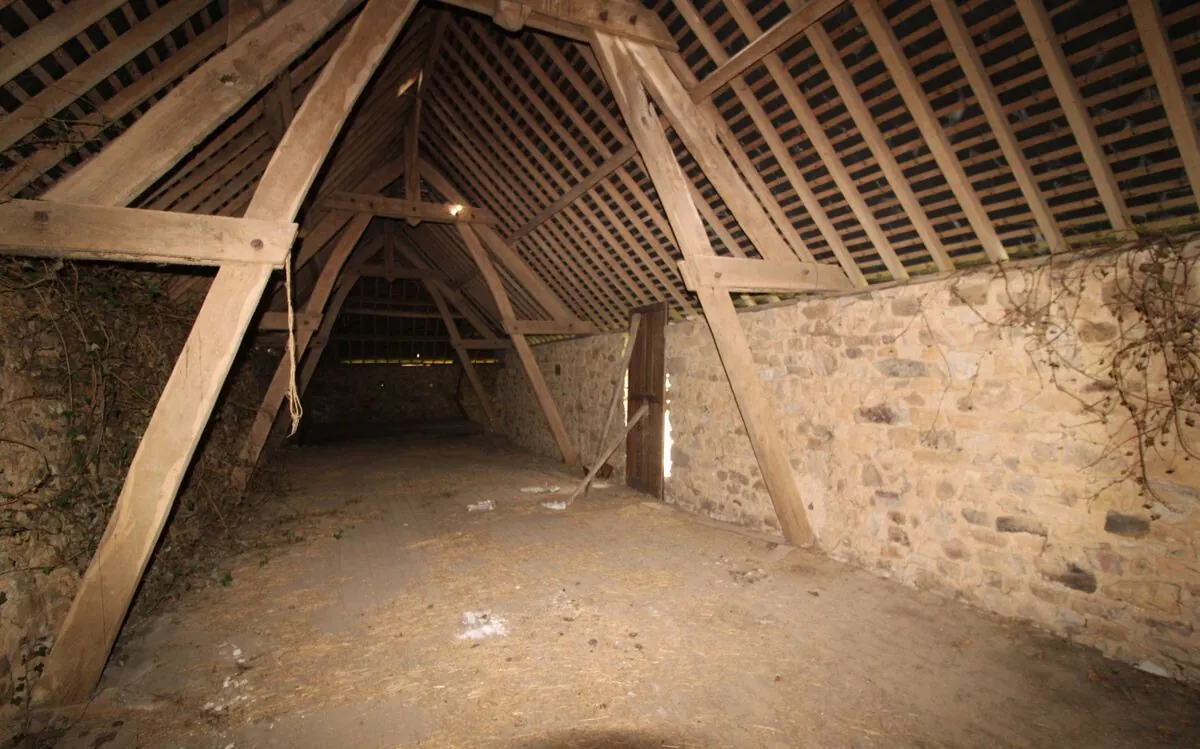 Maison à rénover de 101,25 m² à Saint Calais du Desert 