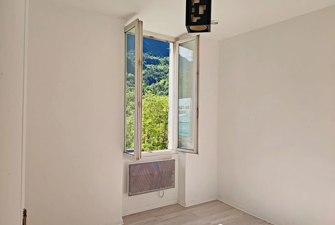 Appartement lumineux de 55 m² à Lantosque avec vue montagne 