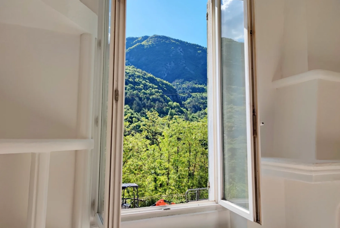 Appartement lumineux de 55 m² à Lantosque avec vue montagne 