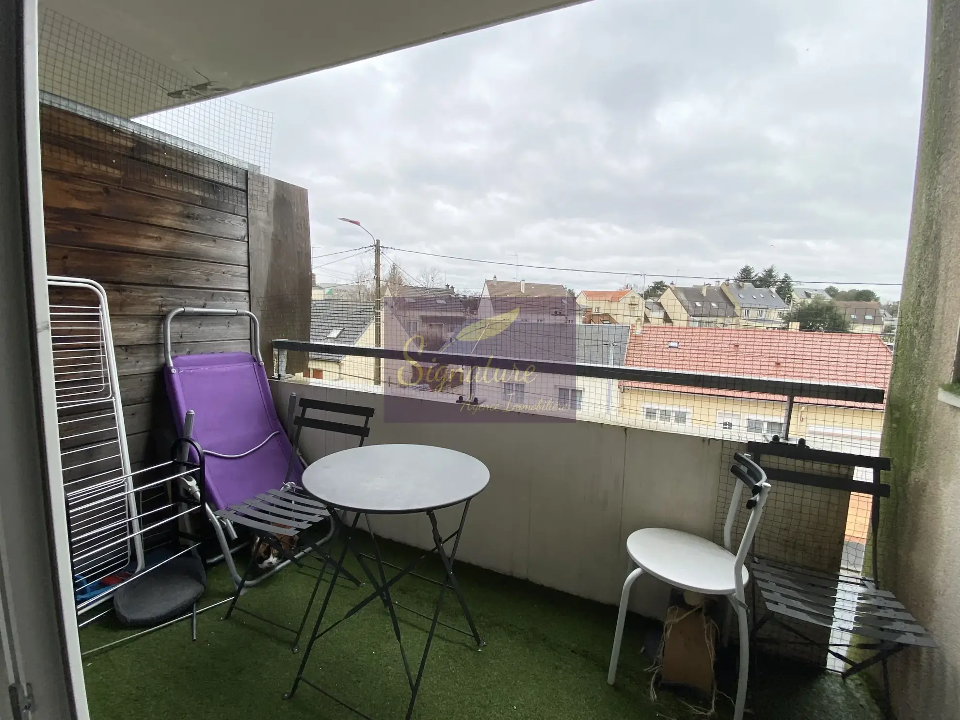 F2 avec Terrasse et Parking au Mans - Investissement Rentable 