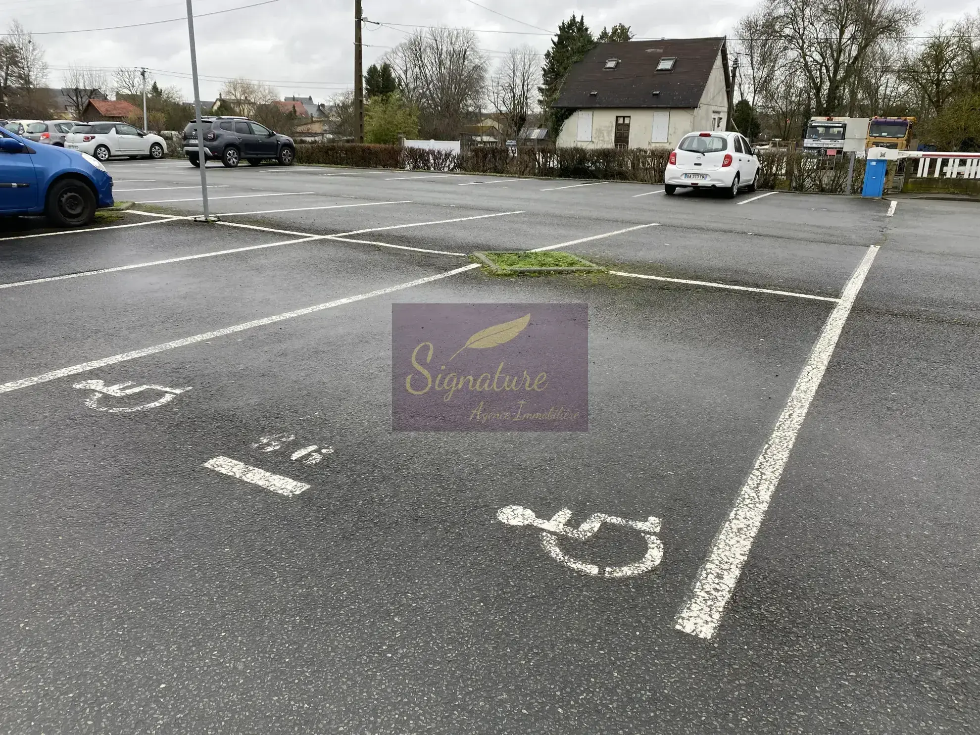 F2 avec Terrasse et Parking au Mans - Investissement Rentable 
