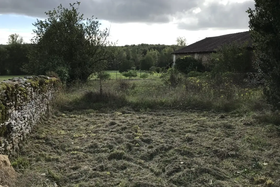 Charmante maison en pierre avec jardin et vue campagne à Saint-Just 