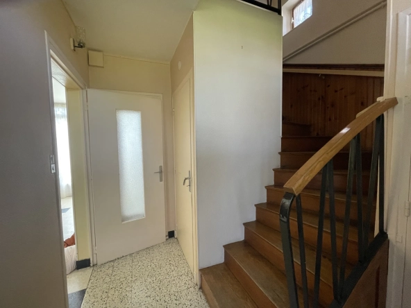 A vendre maison 3 chambres en centre-ville de Prémery, avec garage et jardin 