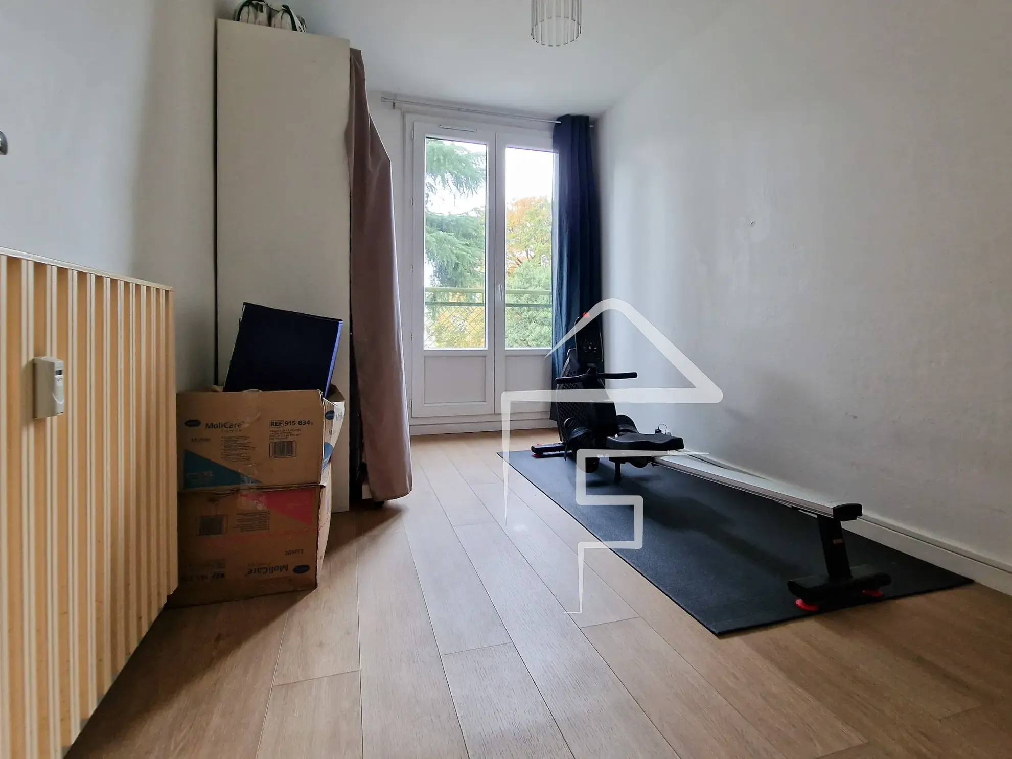 Grand T3 lumineux à Nantes, proximité commerces et transports, avec cave et parking 