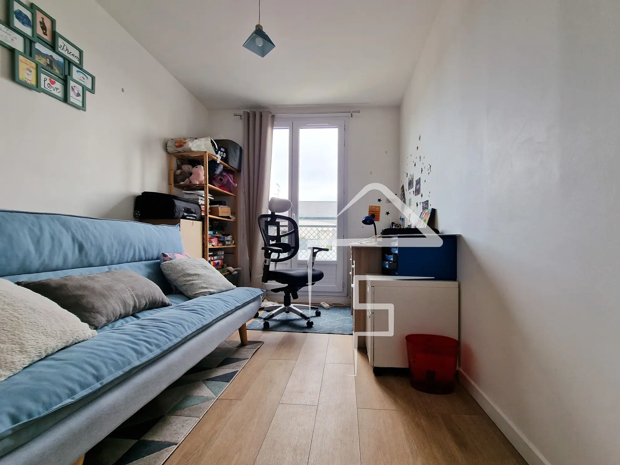 Grand T3 lumineux à Nantes, proximité commerces et transports, avec cave et parking 