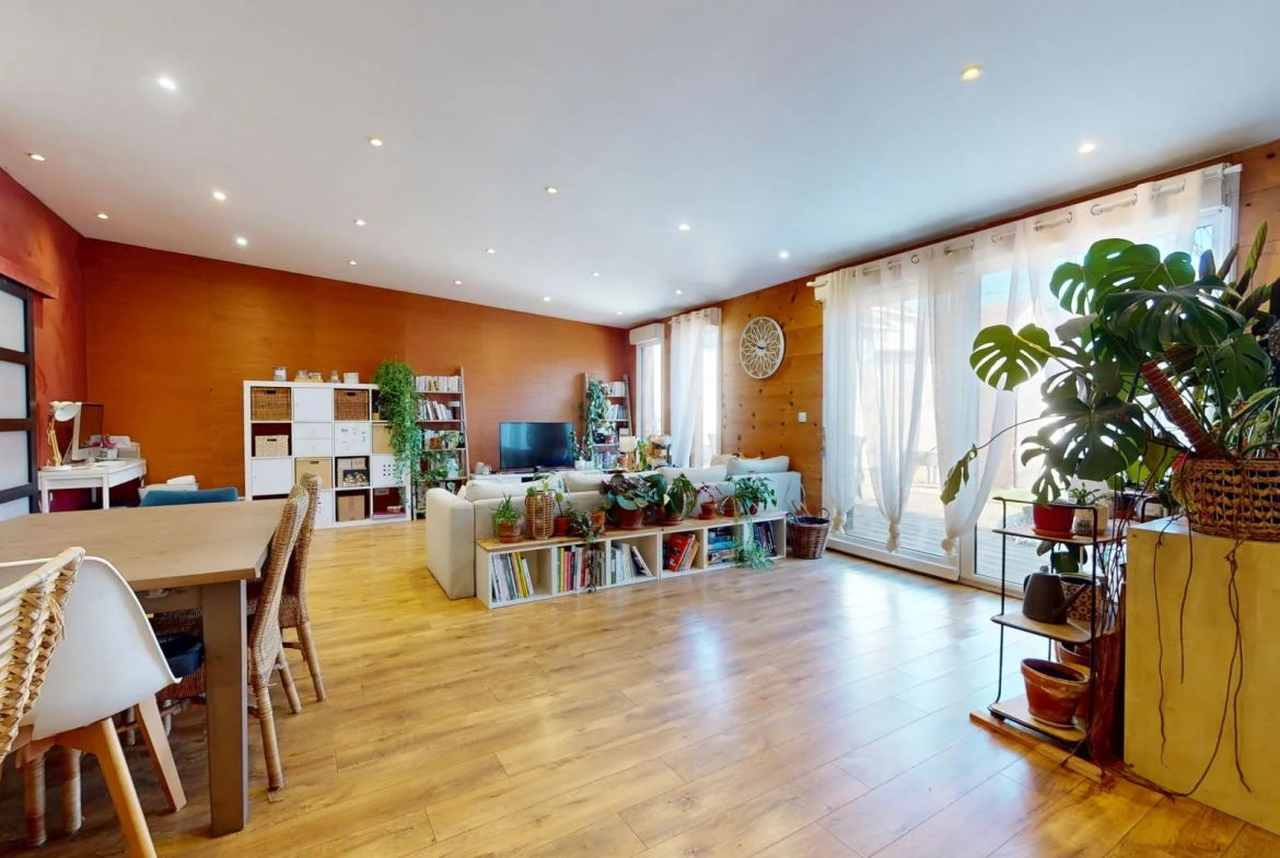 Maison 6 pièces avec grand terrain à Sevran - Proche RER et commodités 