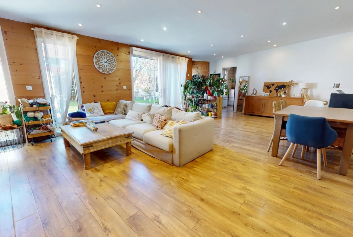 Maison 6 pièces avec grand terrain à Sevran - Proche RER et commodités 
