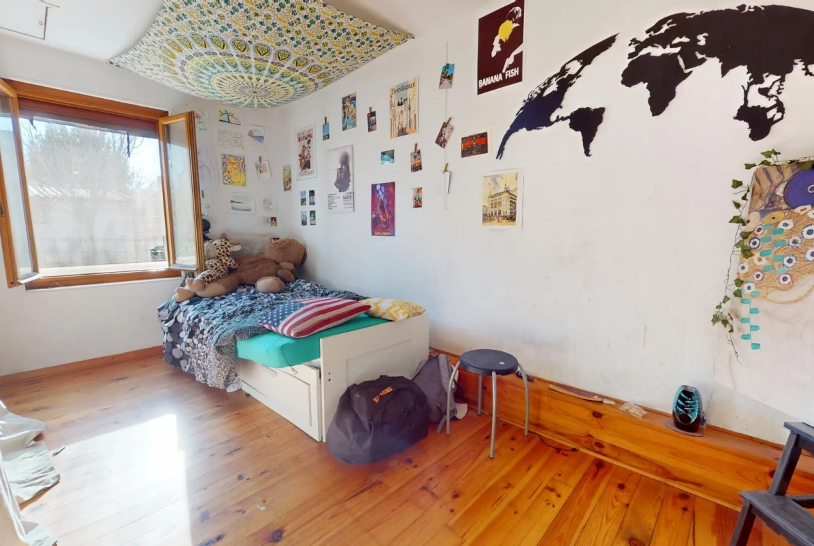 Maison 6 pièces avec grand terrain à Sevran - Proche RER et commodités 