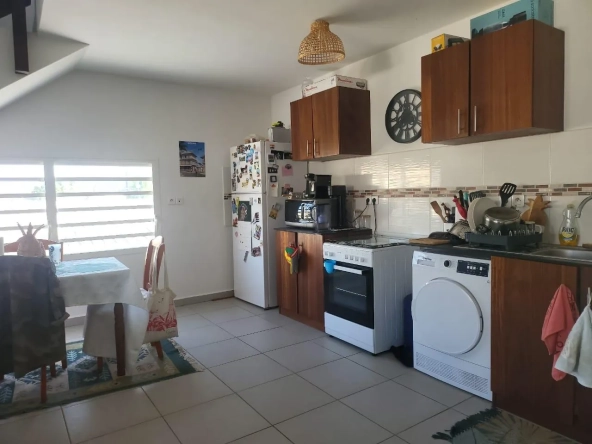 Appartement duplex T2 bis de 79,05 m² à Cayenne dans le quartier de Baduel
