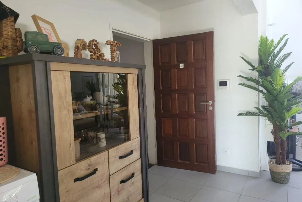 Appartement duplex T2 bis de 79,05 m² à Cayenne dans le quartier de Baduel 