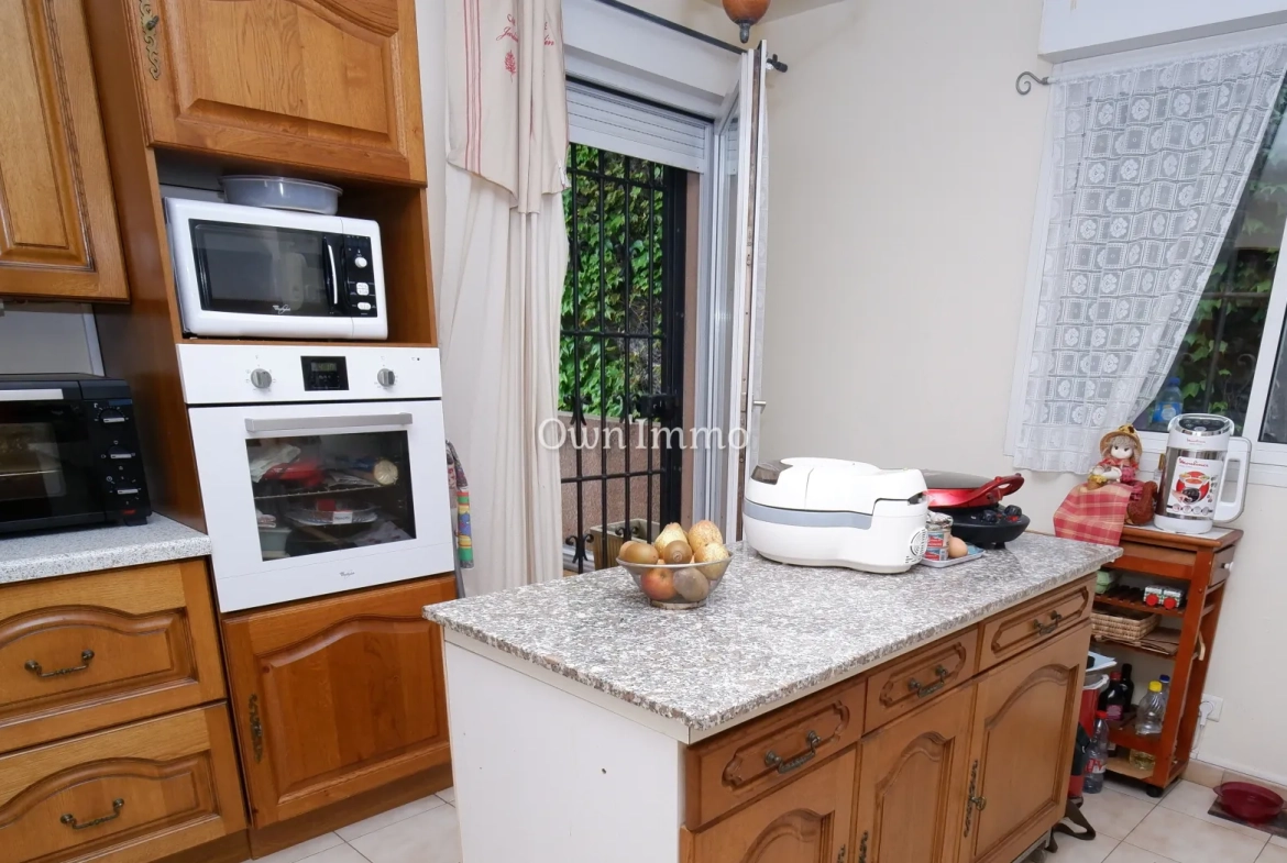 Appartement F3 avec Terrasse et Vue Mer à Bastia Fango 