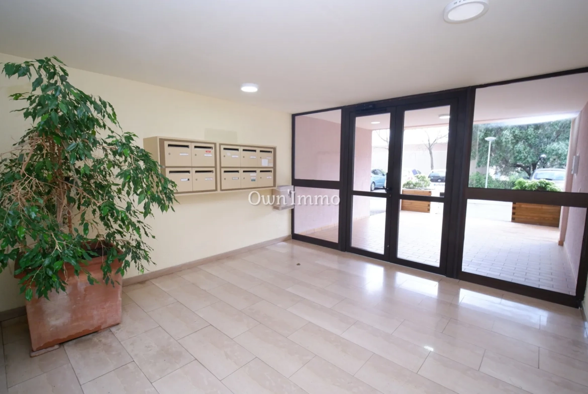 Appartement F3 avec Terrasse et Vue Mer à Bastia Fango 