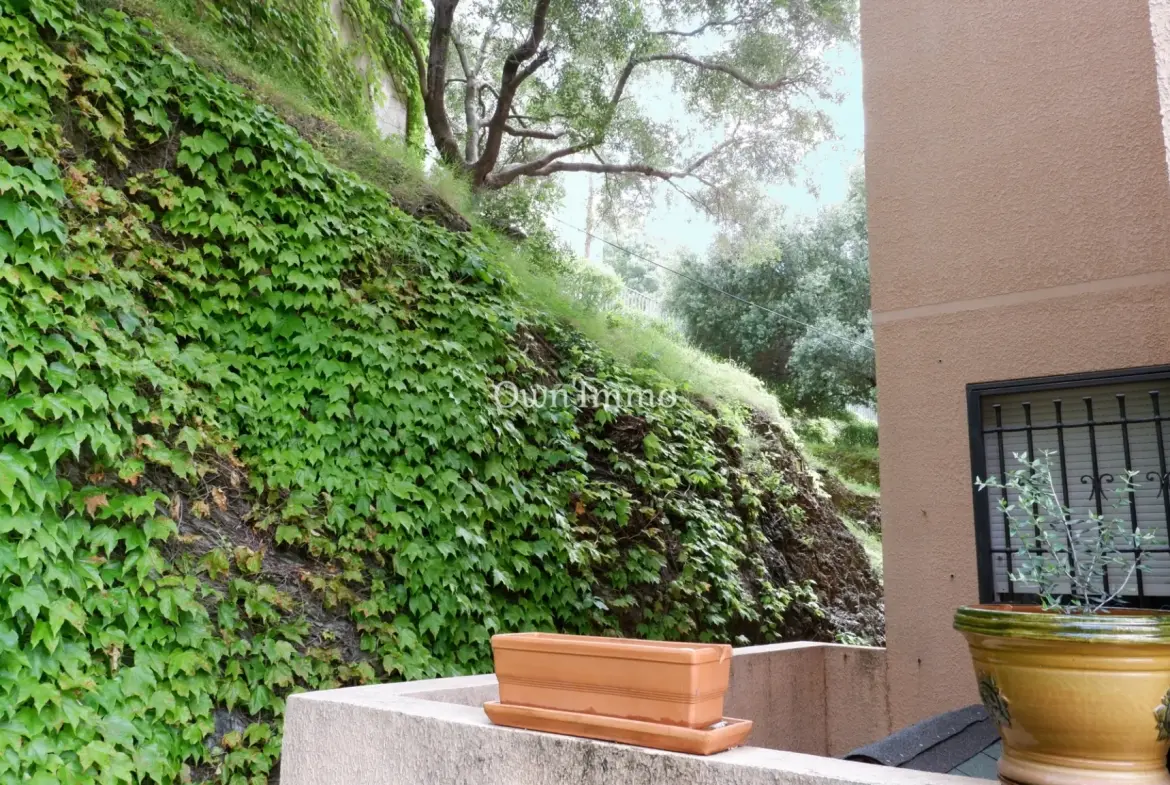 Appartement F3 avec Terrasse et Vue Mer à Bastia Fango 